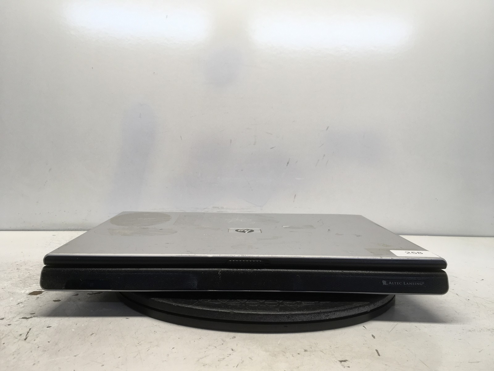 HP Pavilion DV5000 Intel Core 2 Duo T1350 1.86GHz 1 GB NO HDD No Batt