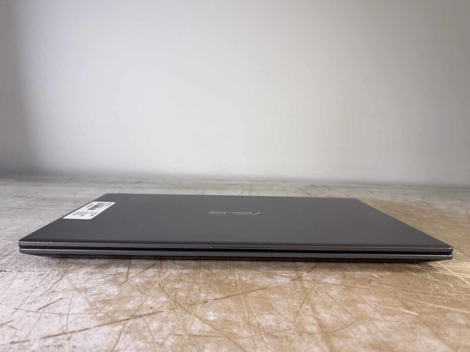 ASUS VIVOBOOK F512J i3-1005G1 @ 1.20 GHz, 12GB RAM, NO HDD/OS
