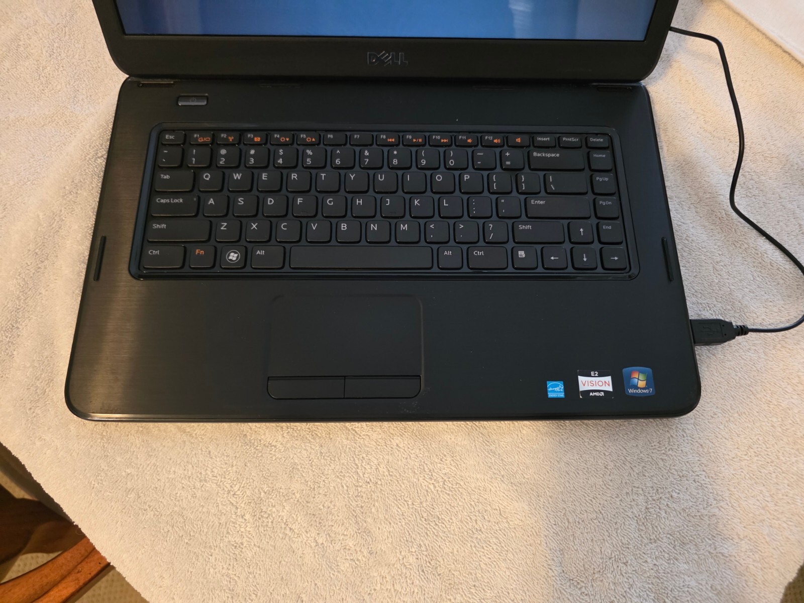 Dell Inspiron M5040 Win 10, AMD E-450, 4GB RAM, 500 GB SATA, DVD+/-RW
