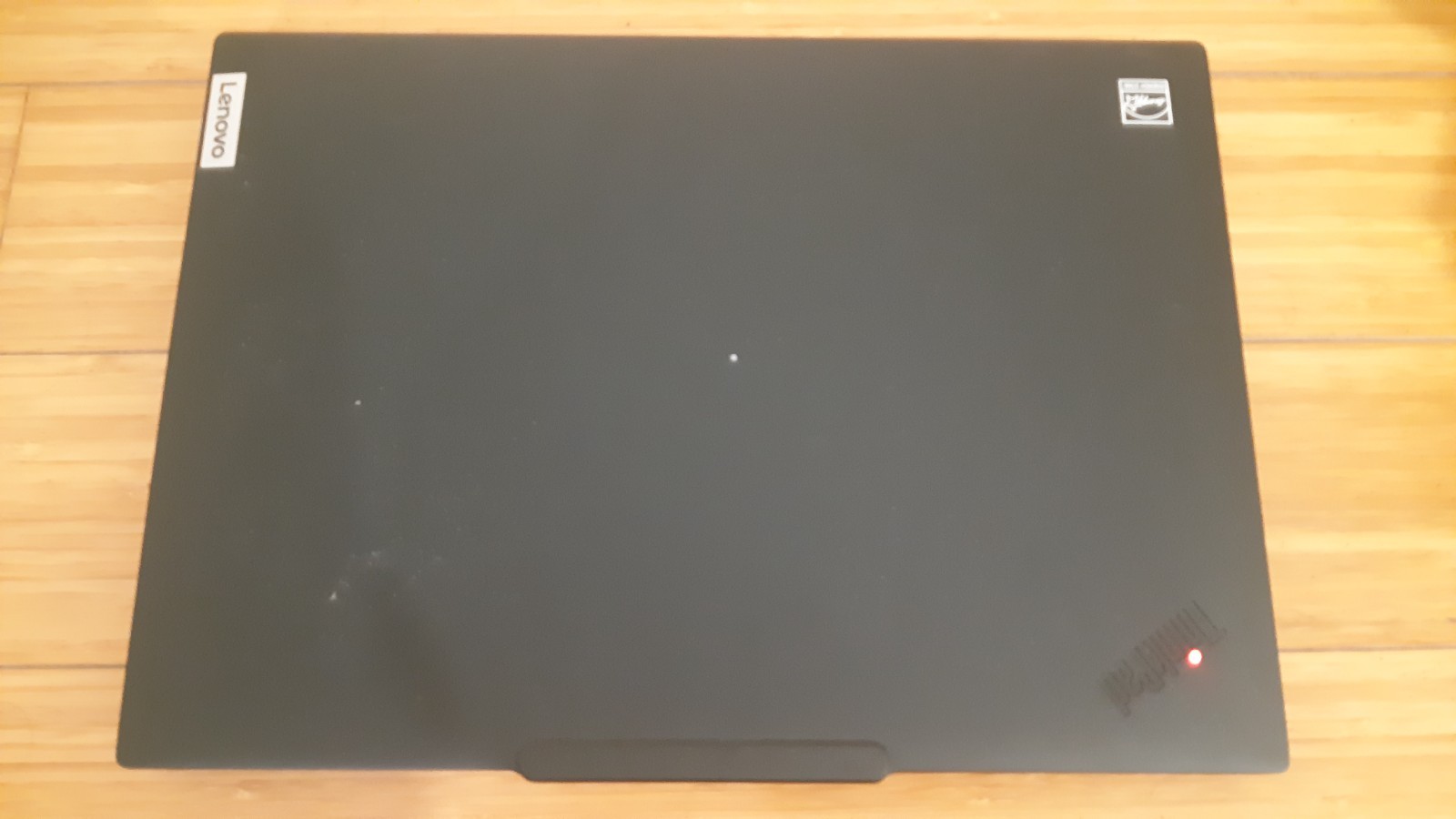Lenovo ThinkPad T14 Gen5 / Ryzen 5 Pro 8540U / 16GB / 512G *June 2029.*
