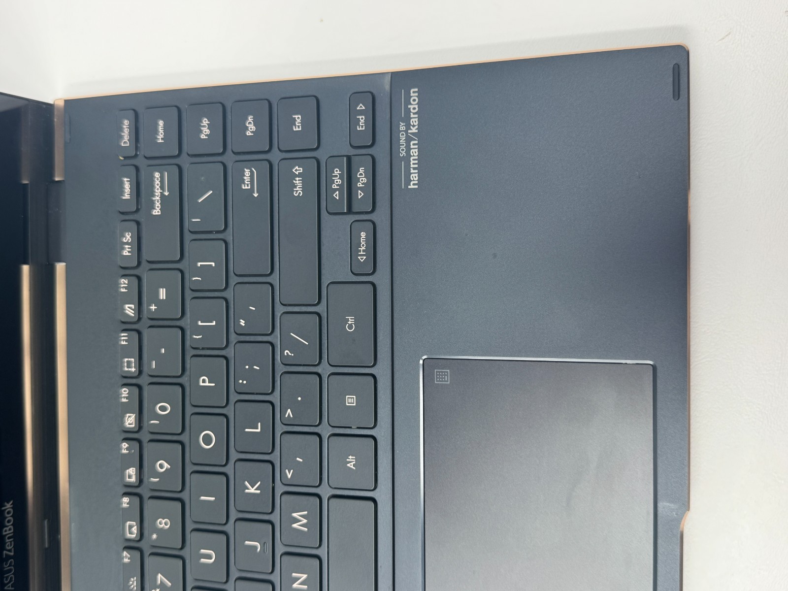 ASUS ZenBook Flip 13 UX371E Core i7-1165G7 16GB Weak Battery Working