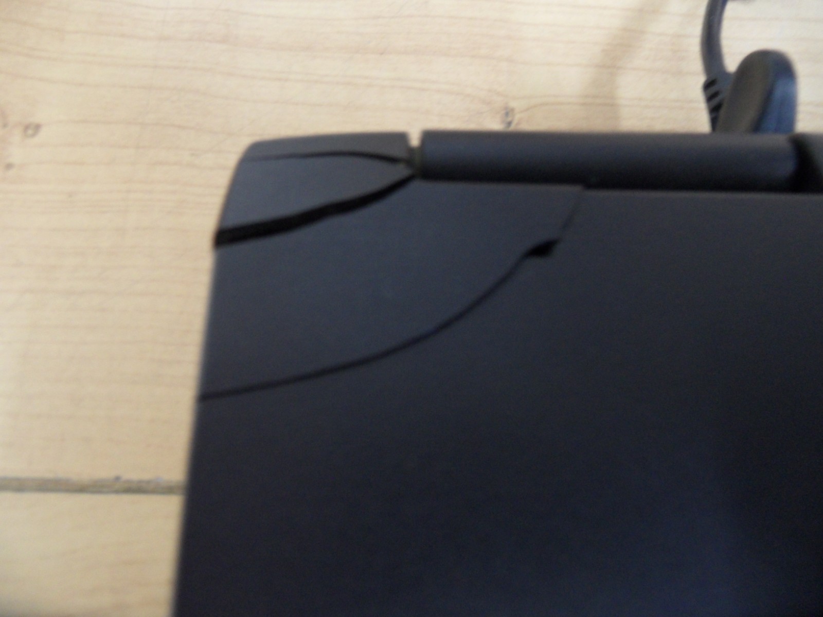Dell Inspiron 2600 4 Parts Booted Windows Hard Drive Wiped Broken Screen Back *