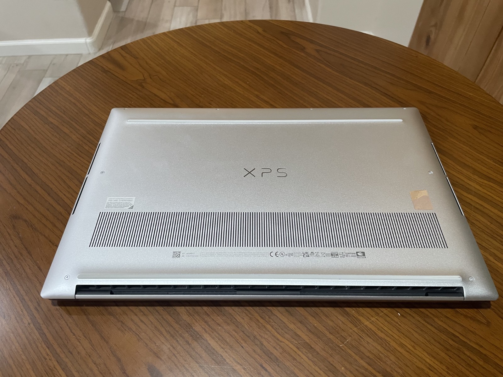 Dell XPS 15 9530 3.5K OLED Touch i7-13700H 32GB 1TB SSD RTX 4050 – 100% Battery