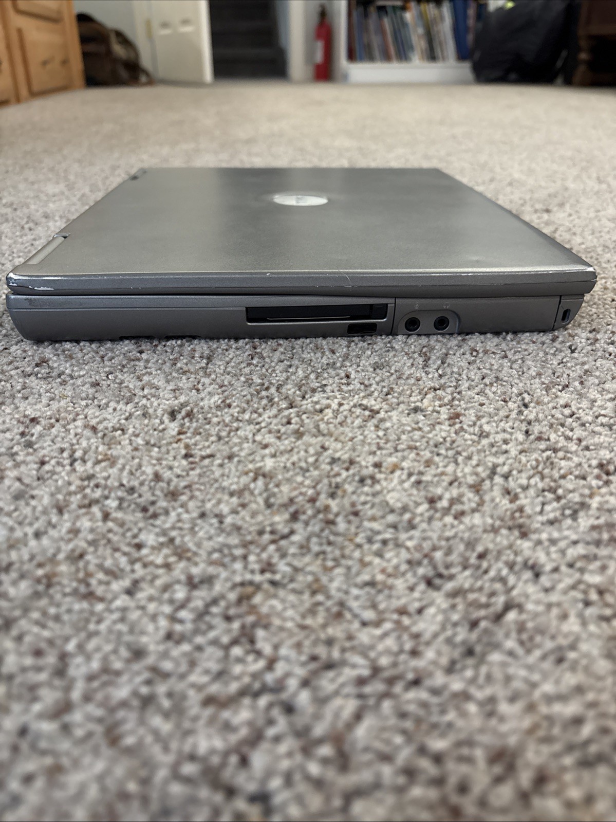 Dell Latitude D600, 1gb ram, 30gb HDD, Intel Pentium M, NO BATTERY