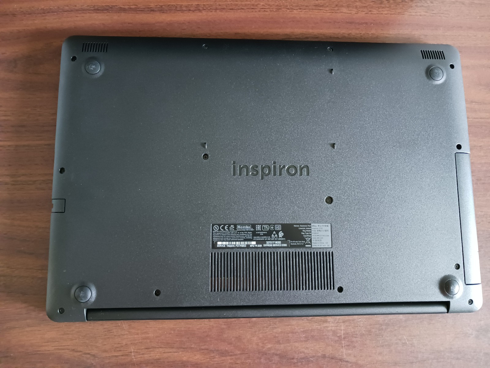 DELL Inspiron 3793 17″ Scn Intel i3 8GB RAM DVD 250GB SSD *New Batt* Windows 11