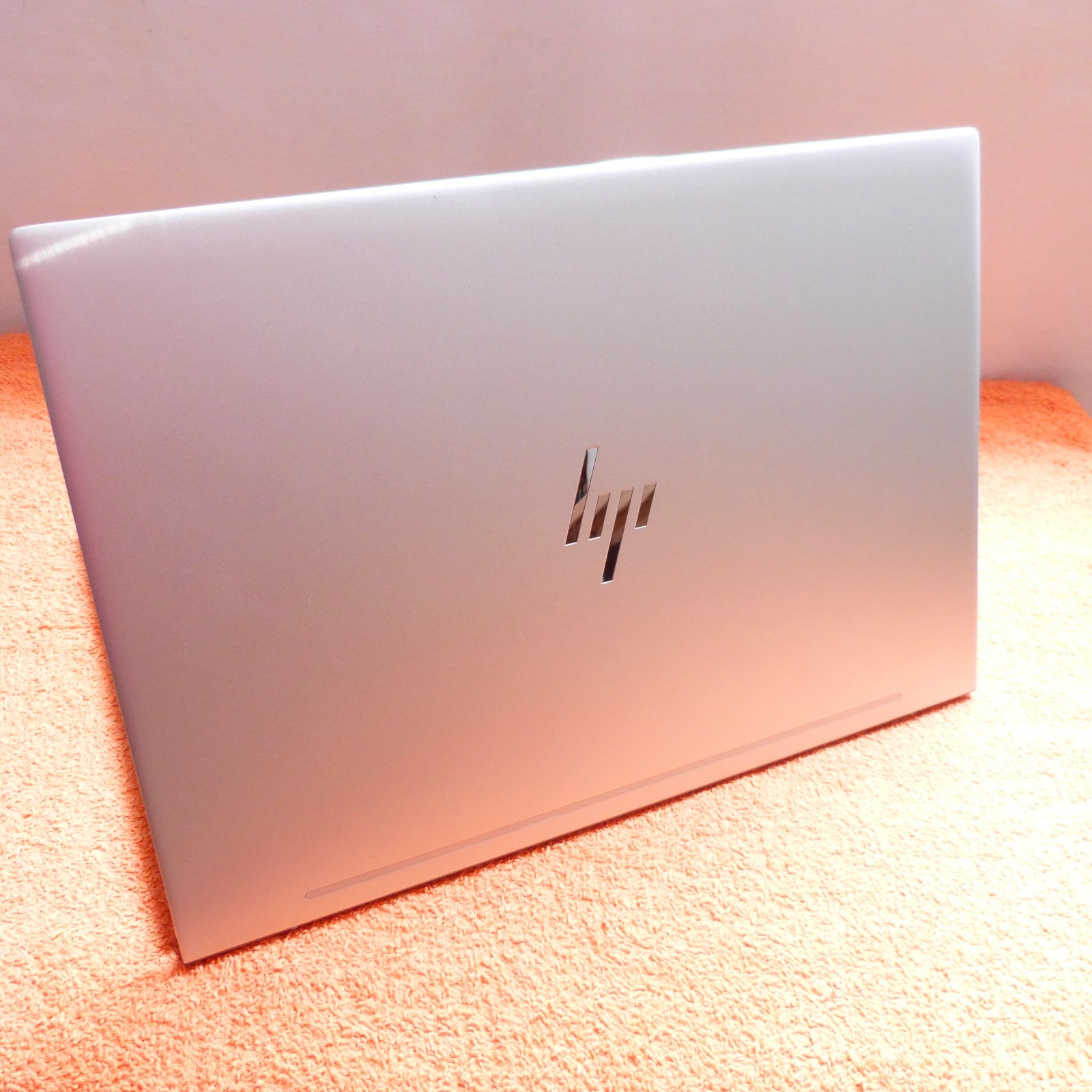 HP ENVY 13 AH 13″ FULLHD l METAL UltraBook Windows 11 SSD l 8GEN CORE i5 I