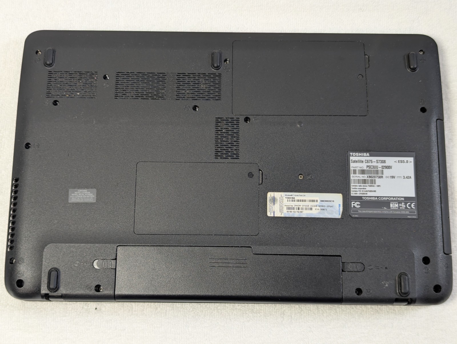 Toshiba Satellite C675-S7308 17.3″ Laptop Intel i3 Windows 10 **READ** TESTED