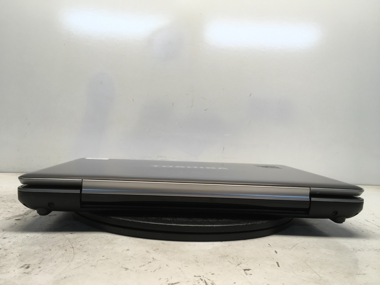Toshiba Satellite A505-S6005 Intel i3-M330 2.13GHz 4 GB NO HDD