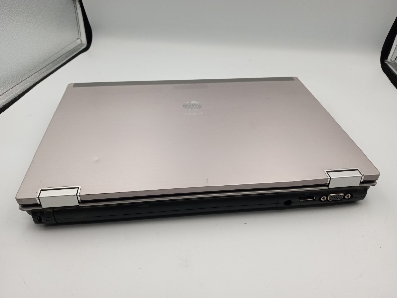 HP EliteBook 8440p 14″ Laptop Intel i7-620M 6GB RAM 160GB HDD XP NVS3100M -RR