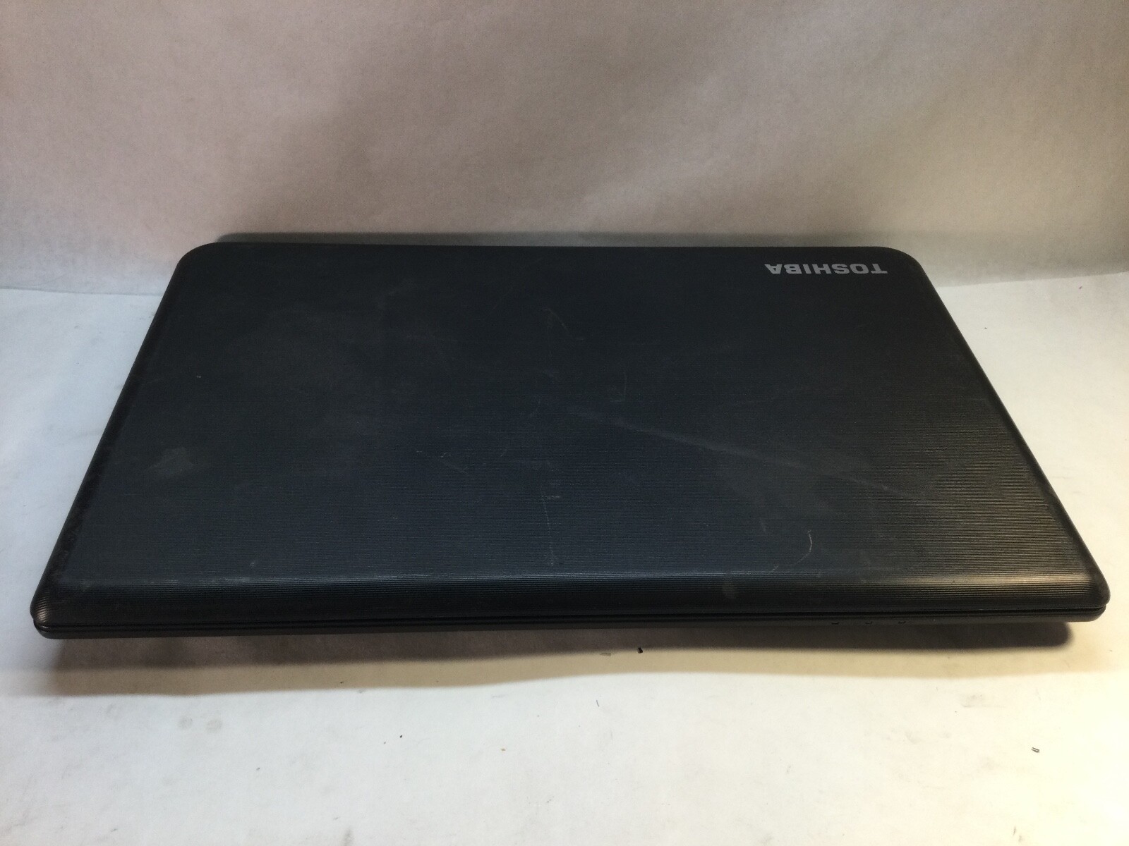 Toshiba Satellite C55 15″ Laptop Intel Core i3-4005U-BAD DISPLAY -MZ