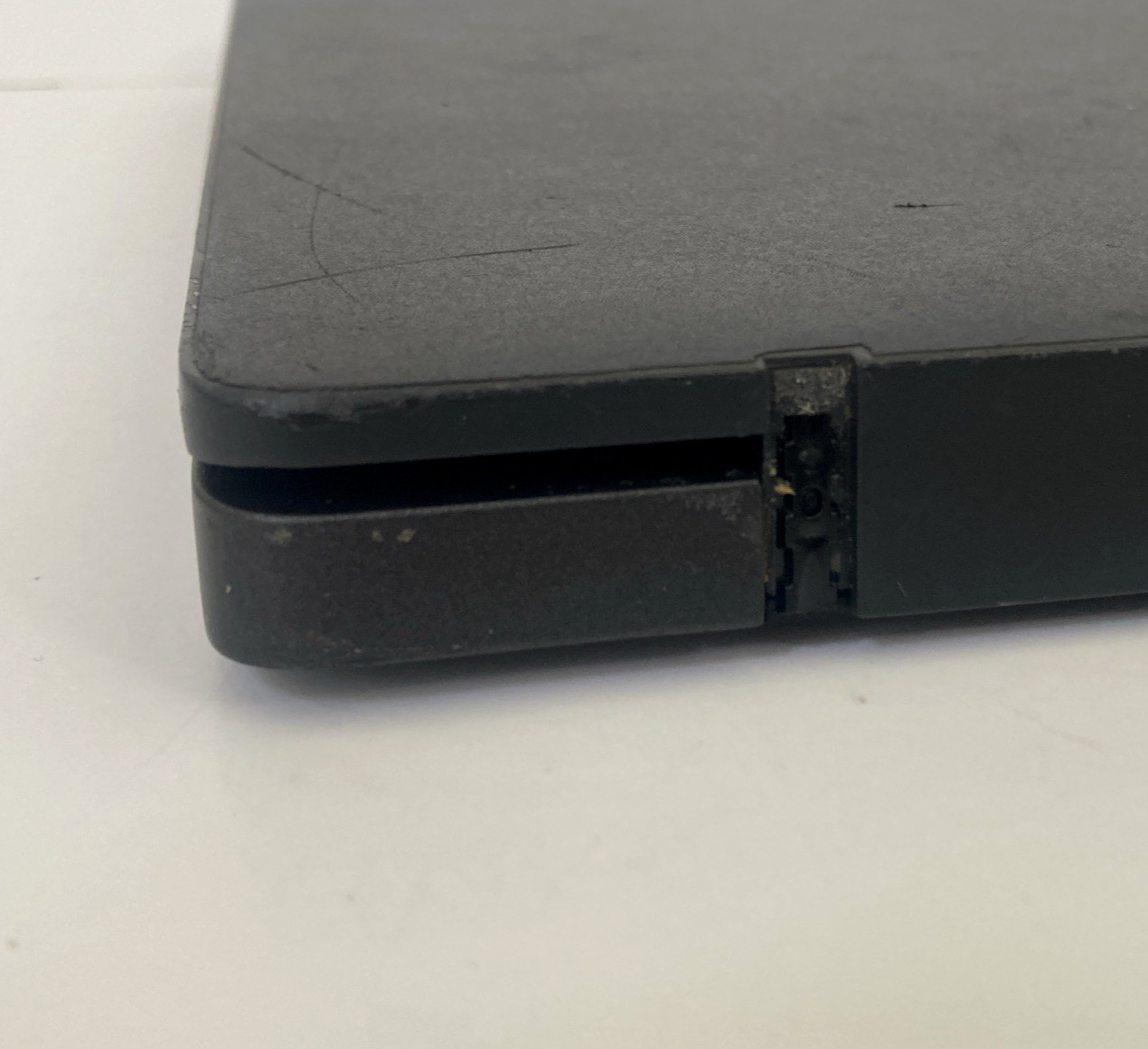 DELL LATITUDE 7400 2‑IN‑1 i5‑8365U 16GB RAM NO SSD/HDD NO OS