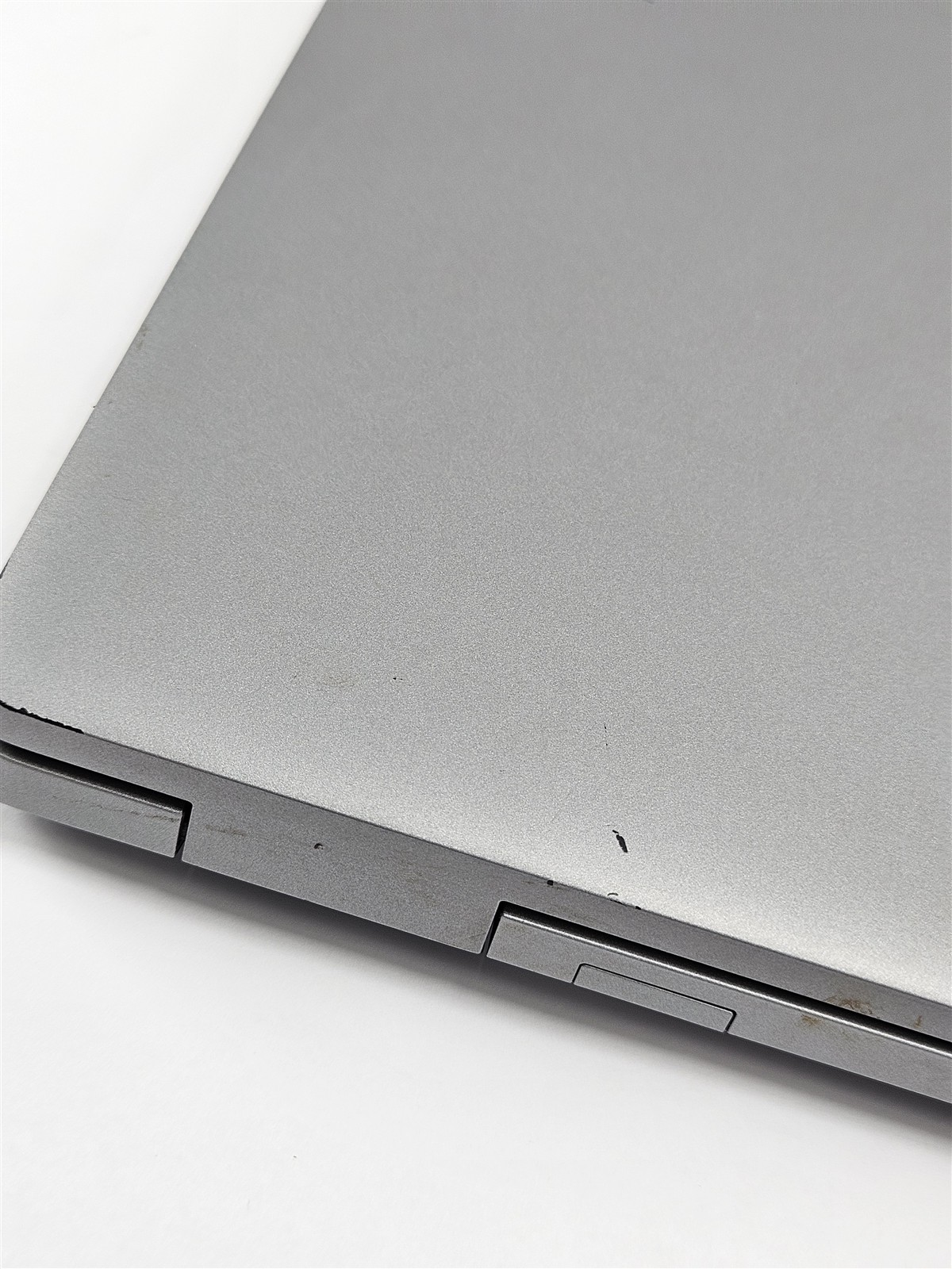 Dell Precision 3570 15.6″ Core i7-1255U 1.7GHz 16GB 256GB SSD T550