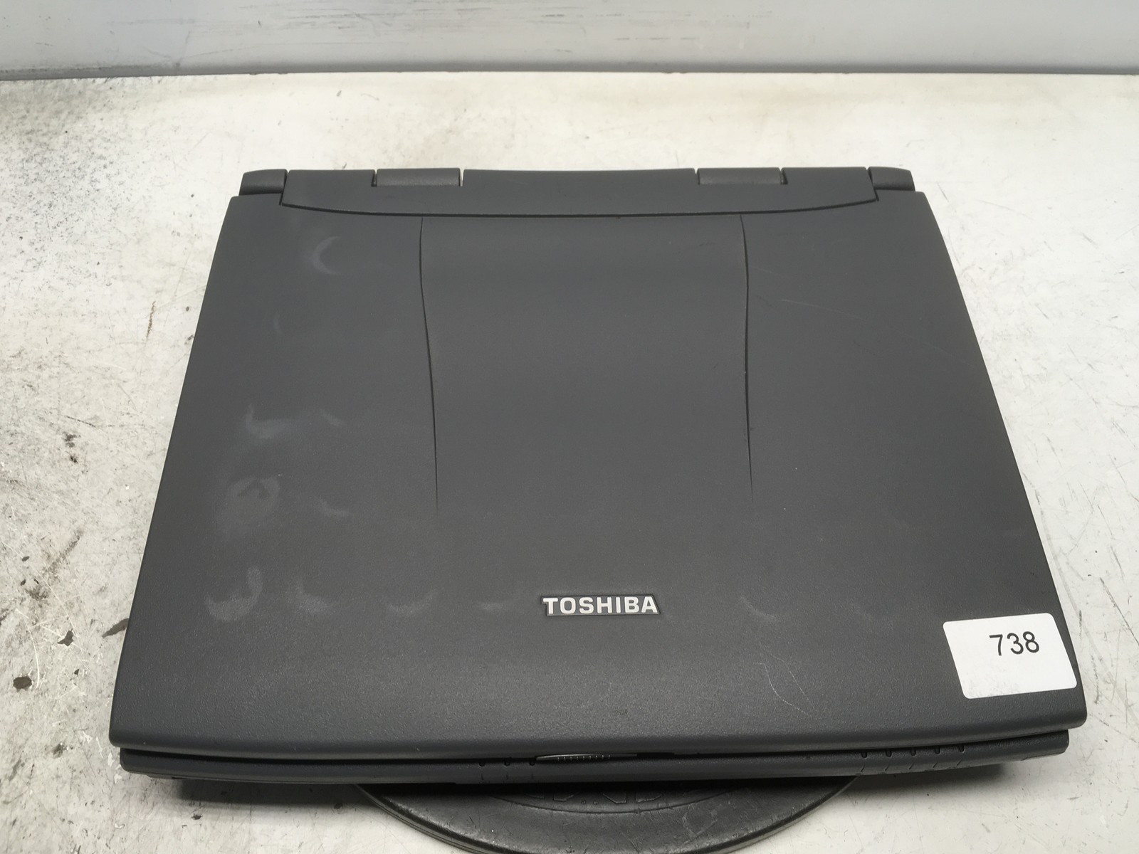 Toshiba Satellite 2065CDS AMD K6-2 366MHz 164 MB NO HDD No Batt