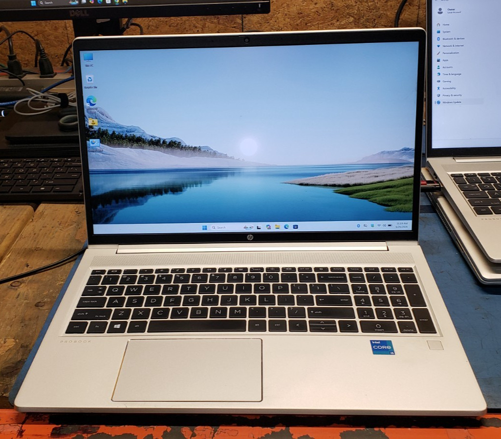 HP ProBook 450 G8 15.6″, Intel Core i5 11th Gen 2.40 GHz, 16GB RAM, 256GB NVME
