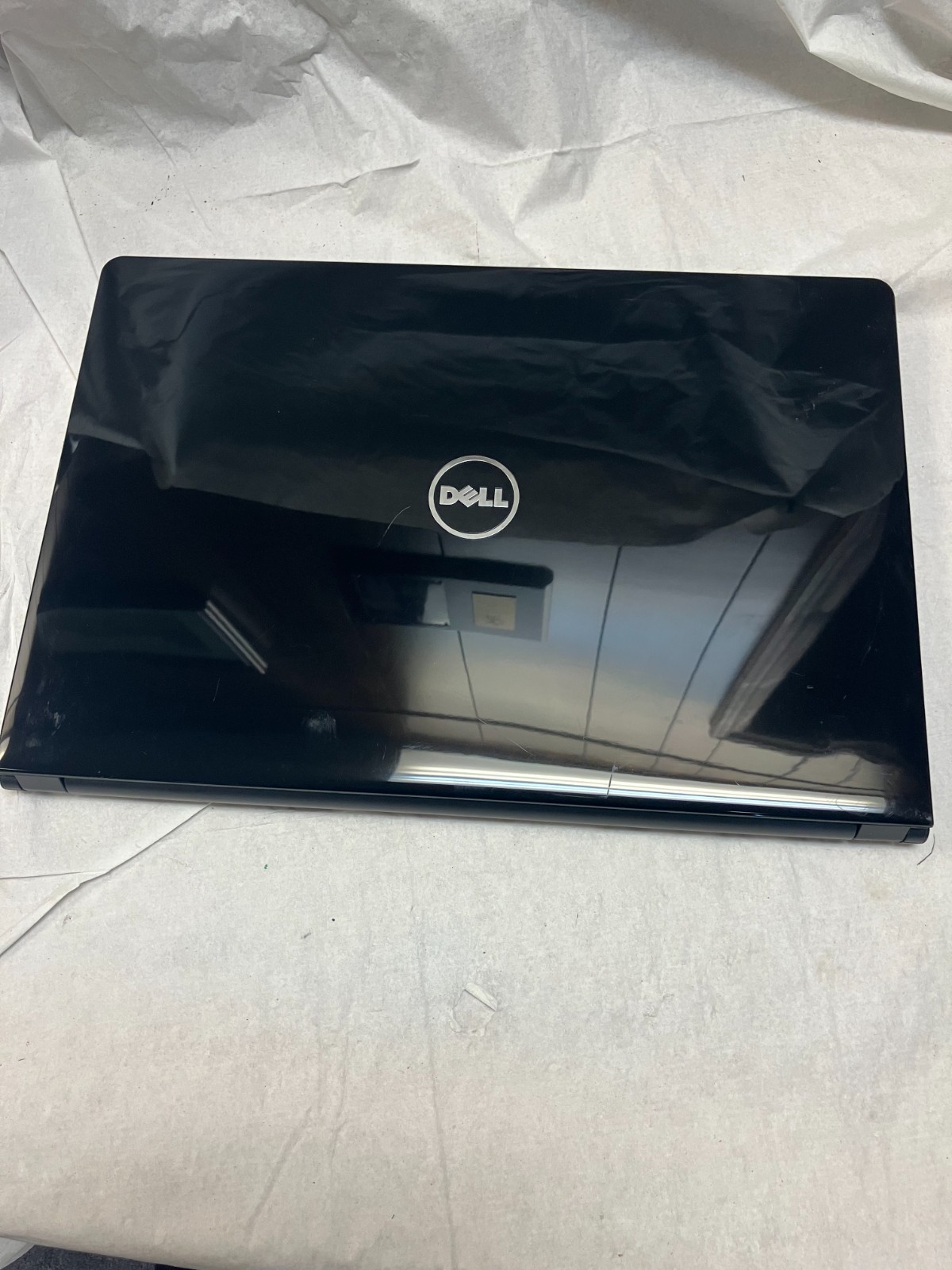DELL INSPIRON 15 5555 Laptop w/ AMD A8-7410 2.20 GHZ + 6 GB No HD, for parts