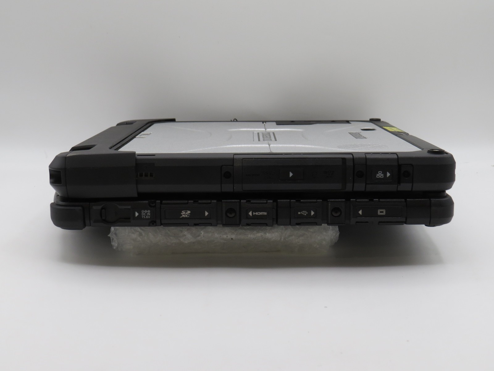 Panasonic CF-33 Toughbook i7-7600U@2.8 | 16/256GB SSD | 12″ Touch | No OS/AC
