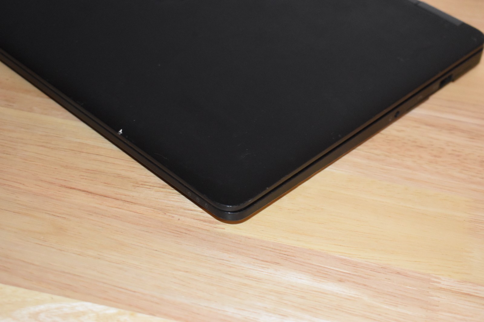 Dell Latitude E7470 Intel Core i7-6600U 2.6GHz 4GB RAM 128GB SSD Windows 10 Pro