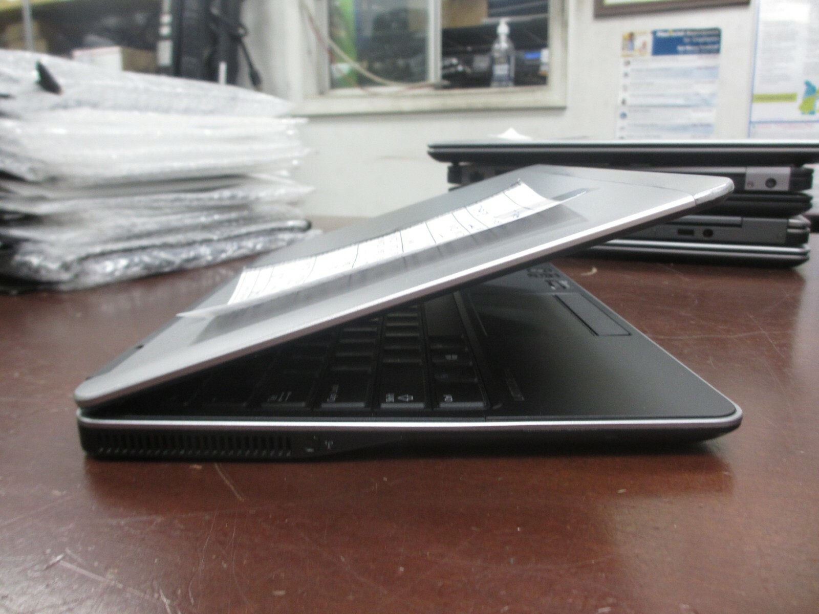 Dell Latitude E7240 I5-4310U 2.00GHz 8GB Web-Cam Laptop [NO AC/OS/HDD]