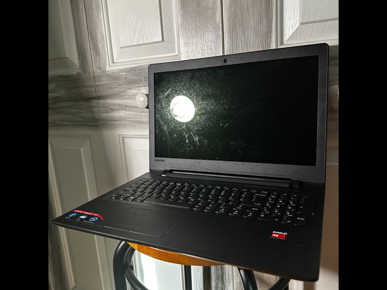 Lenovo IdeaPad 110-15ACL 15.6″ (500GB, AMD A6 Quad-Core, 2.00GHz, 4GB) Notebook