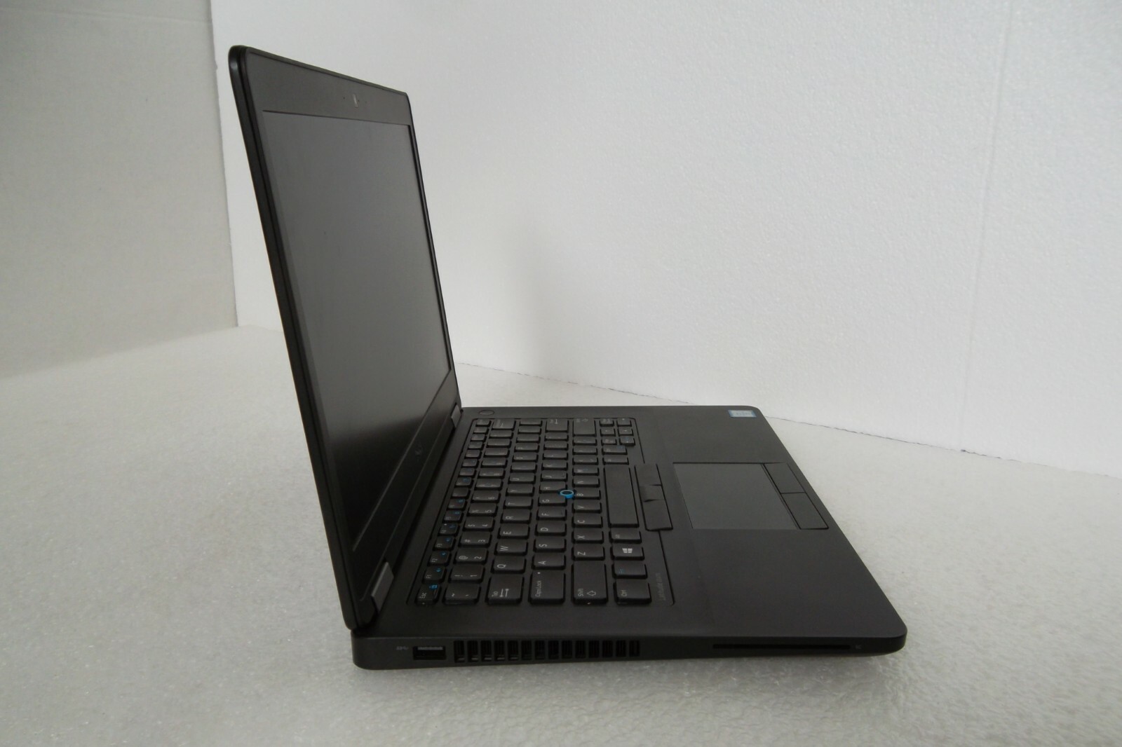 Dell Latitude E5470 14″ Intel Core i5 (6th Gen) 8GB Wi-Fi 500GB Webcam 1080p HD