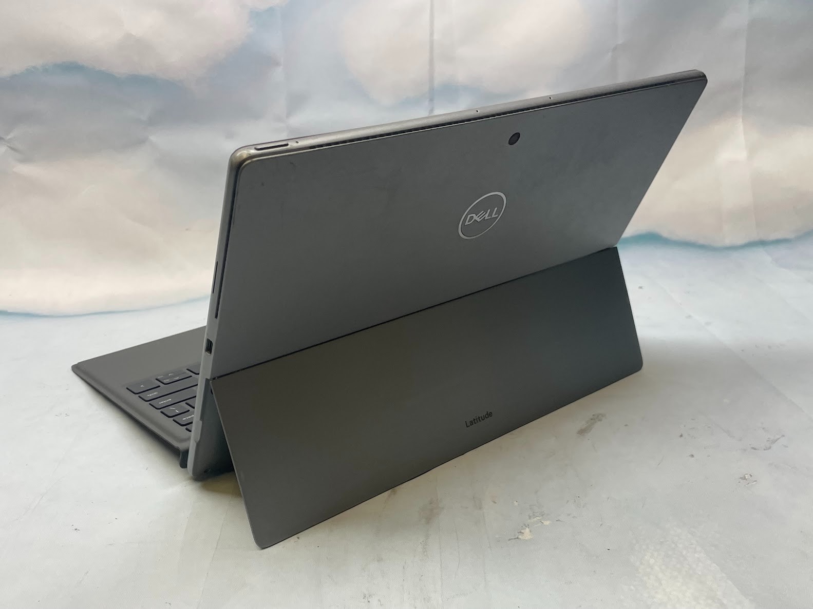 Dell Latitude 7320 Detachable 2 in 1 | i5-1130G7 | 8GB RAM | 256GB SSD