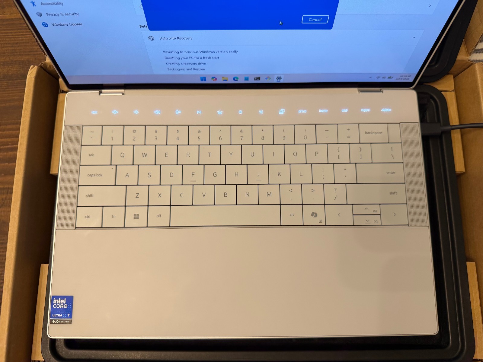 Dell – XPS 14 OLED 3.2K Touch-Screen Intel Core Ultra 7 – 32GB Memory – 1TB SSD