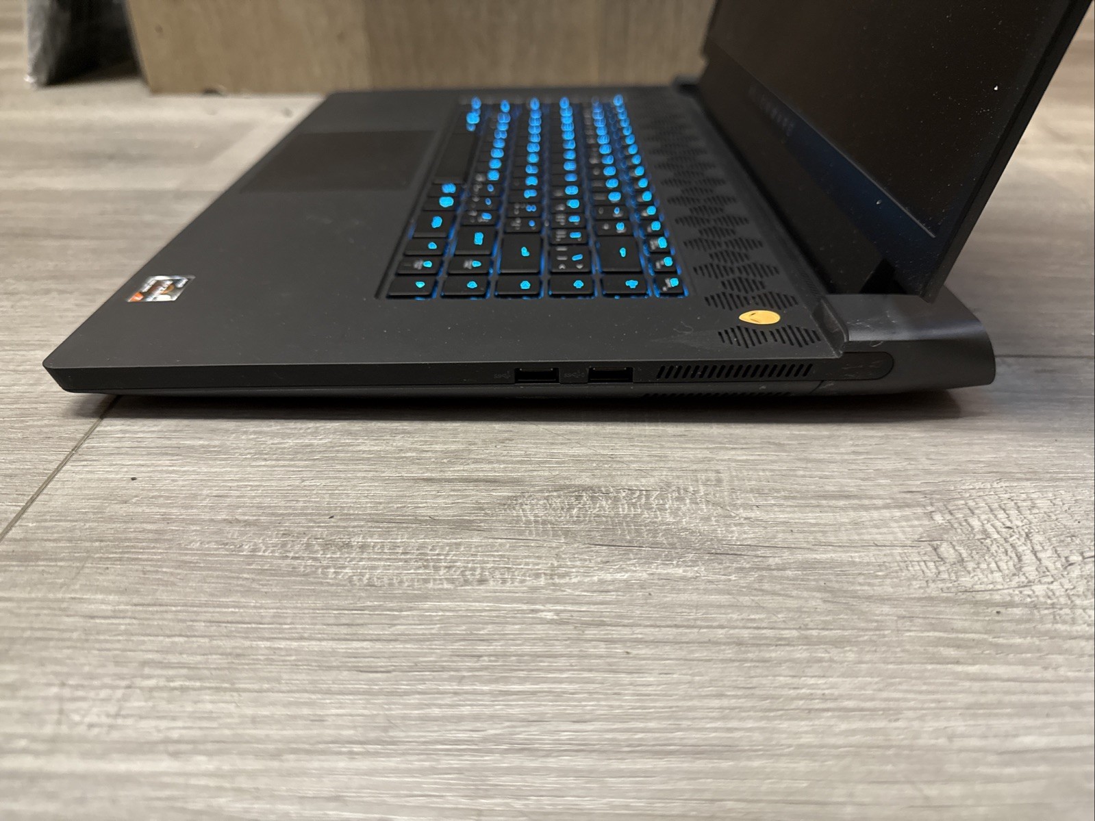 Dell Alienware m17 Ryzen Edition R5 Laptop (2022), 17.3″ 1920×1080 FHD, Ryzen