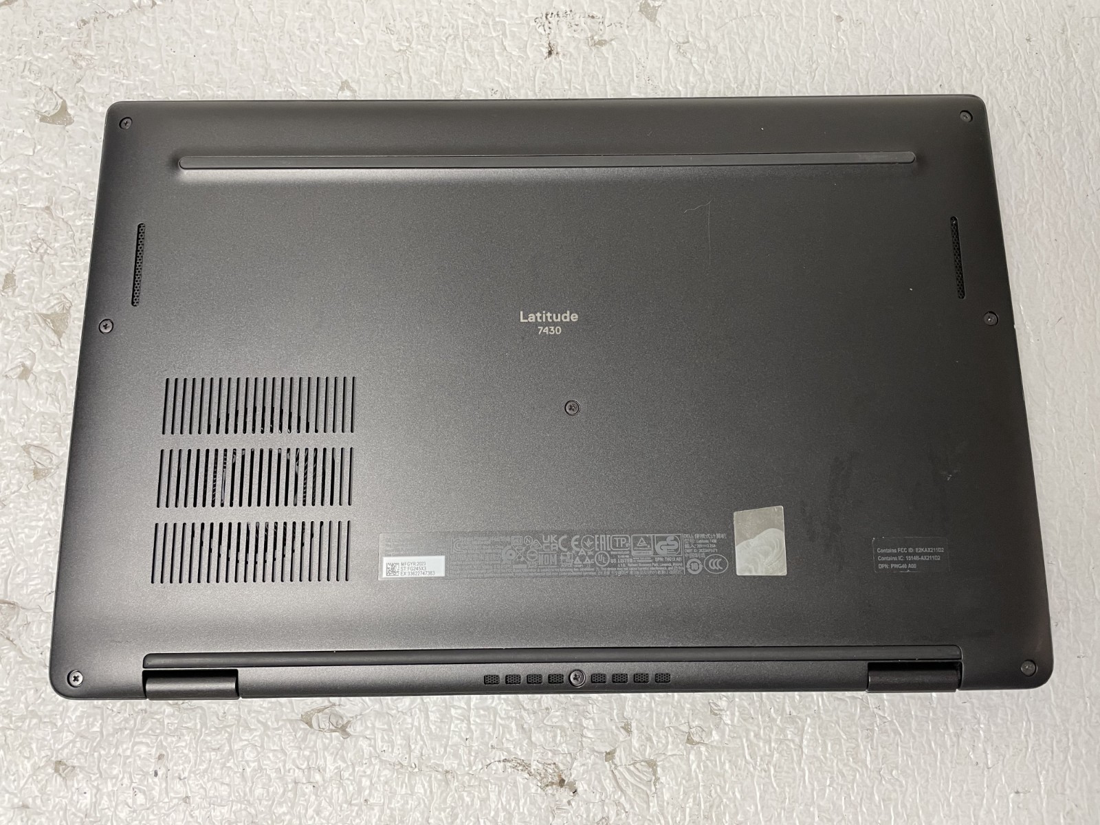 Dell Latitude 7430 13.3″ Intel i7-1265U @4.15GHz 16GB RAM NO SSD For Parts