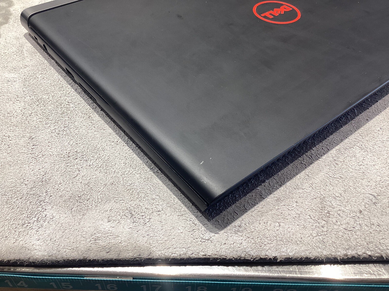 Dell Inspiron 15 7000 Gaming Laptop PC P65F CORE i5 7th Gen 8Gb 256Gb QZ01