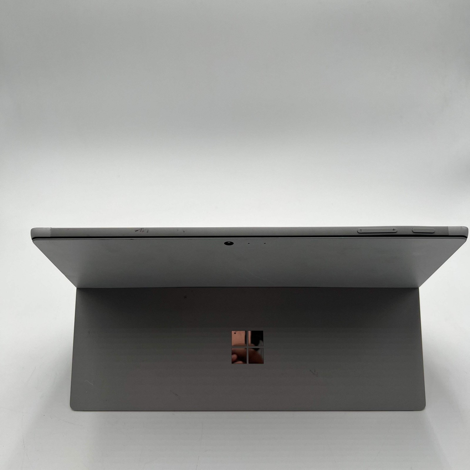 Microsoft Surface Pro 1796 | Intel Core M3-7Y30 | 4GB RAM | 128GB Silver Used