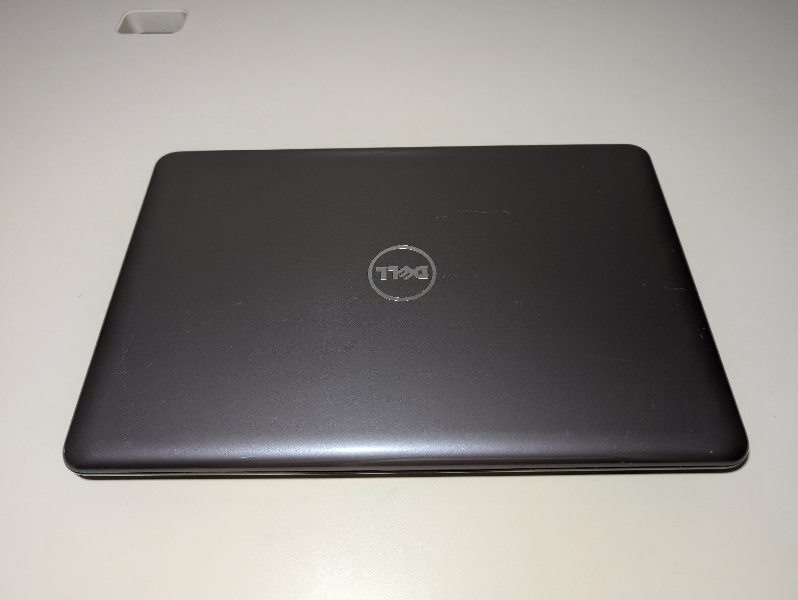 17″ DELL INSPIRON 5767 | i7-7500U 16GB RAM 256GB SSD | FHD AMD Radeon R7 Backlit