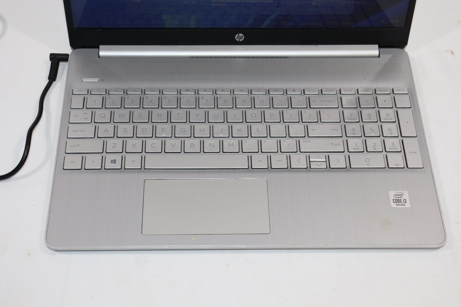 HP 15.6″ 15-dy1031wm Intel i3-1005G1, 8GB RAM, 256GB SSD, Windows 11 Home