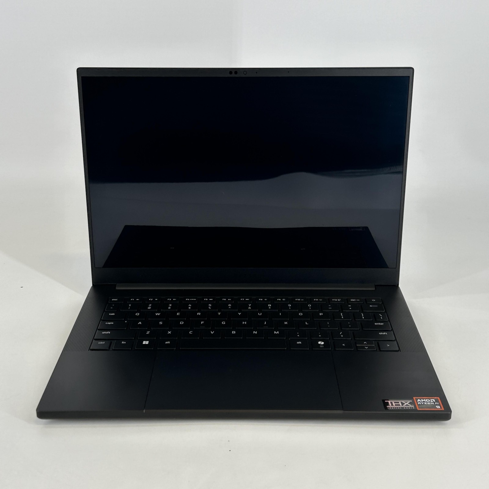 Razer Blade 14 120Hz QHD+ 2025 2.0GHz Ryzen AI 9 365 32GB 1TB RTX 5070 Excellent