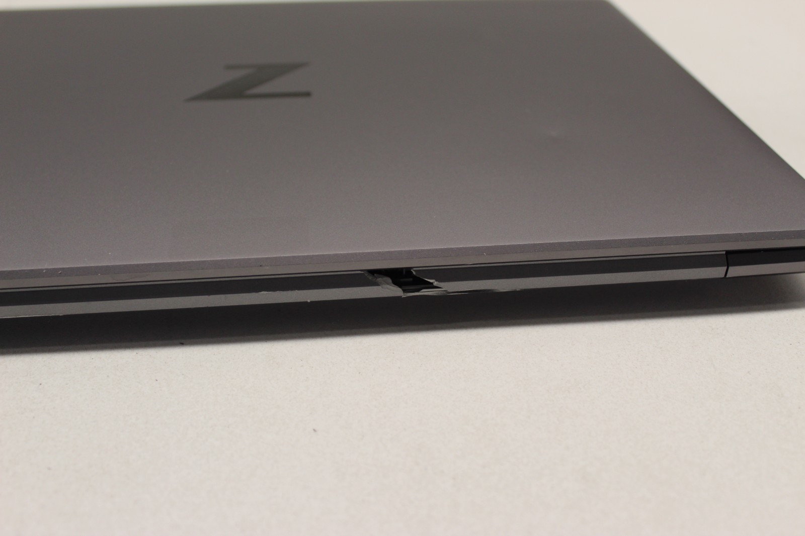 HP ZBook Firefly 15G7 Mobile WS I7-10610U 256GB NVME 16GB DDR4 Nvdia-See Desc