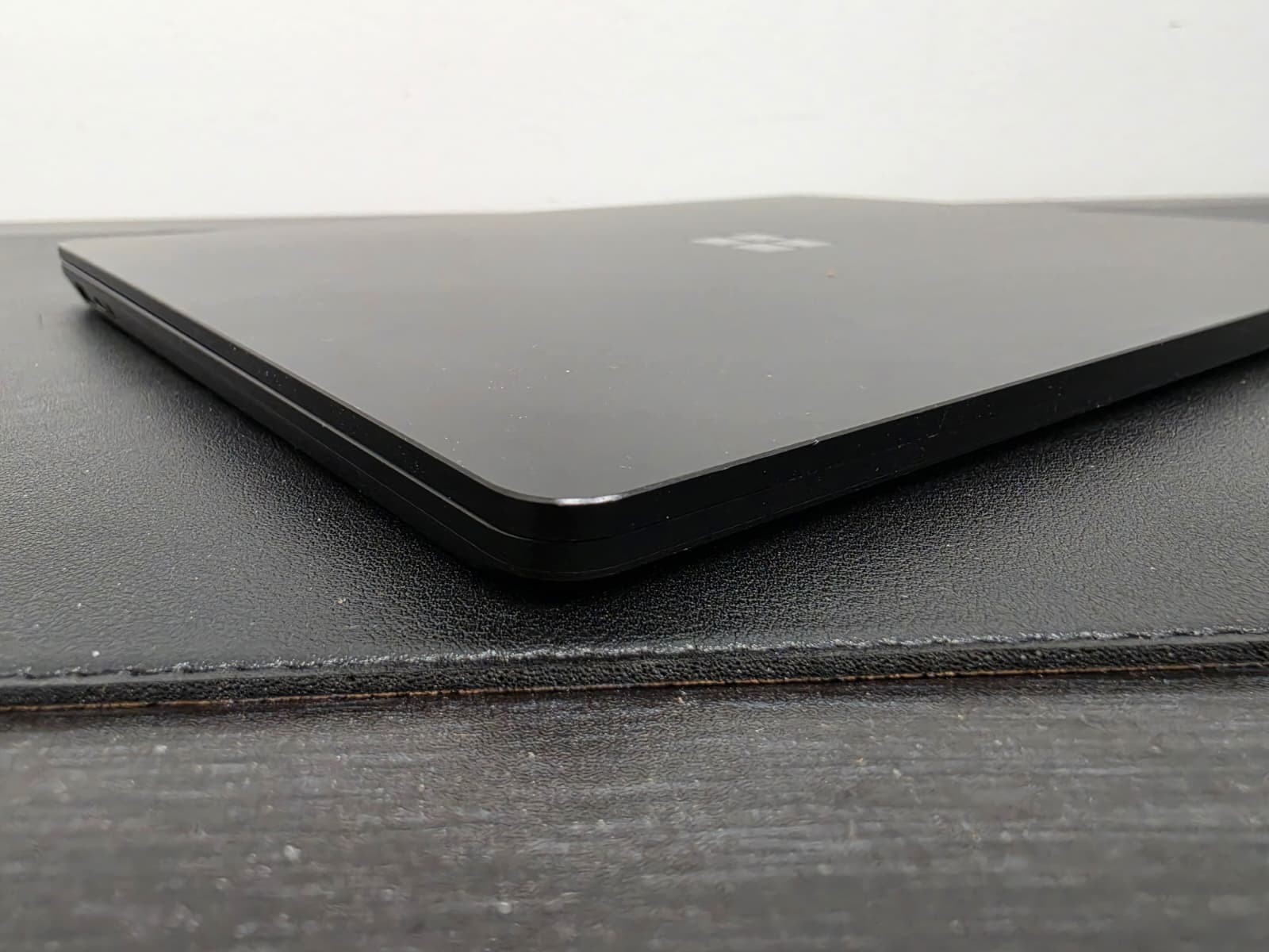 Microsoft Surface Laptop 4 – 13.5″ i7 1185G7 16GB Ram 512GB SSD Win 11 Pro