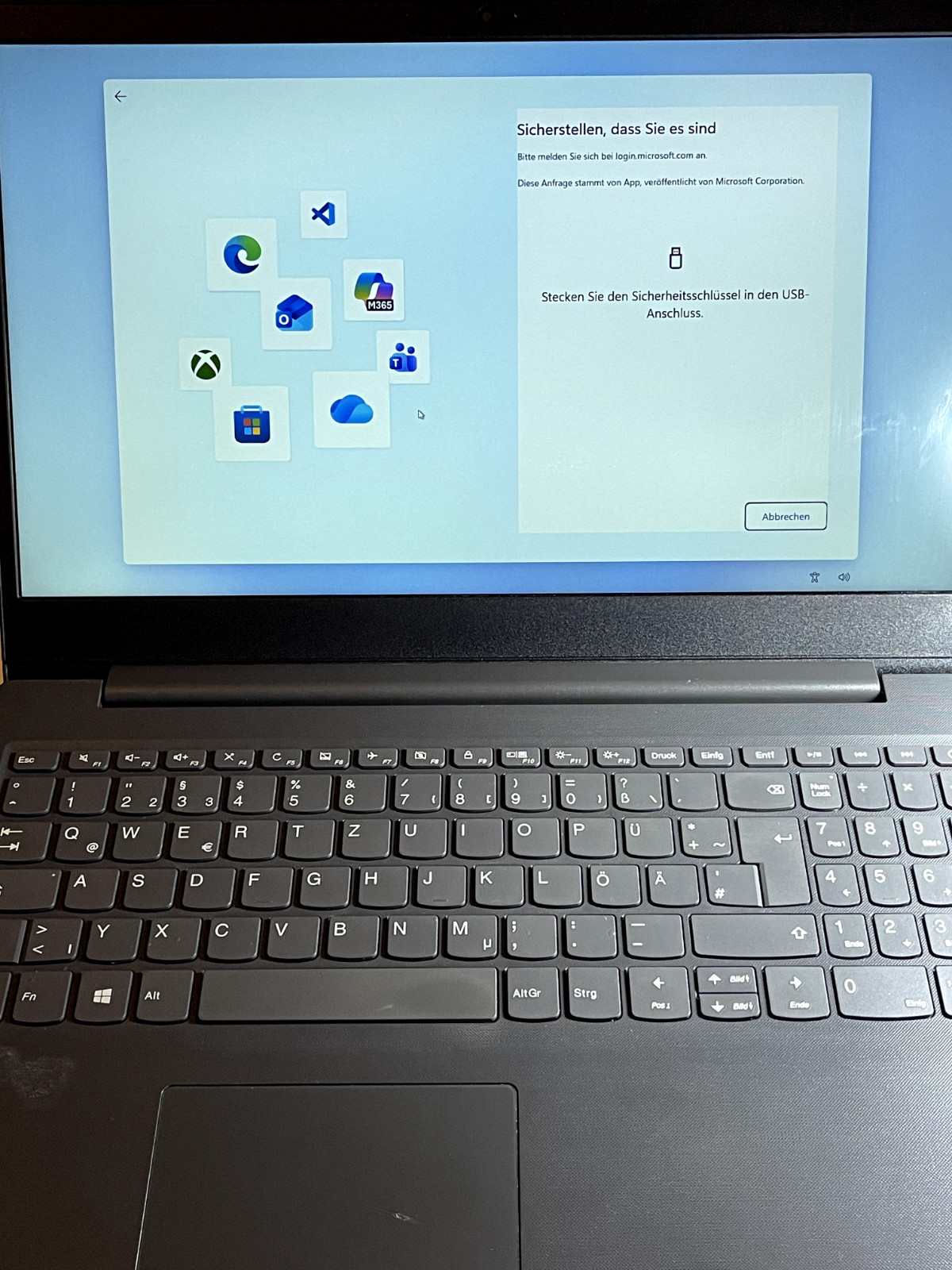Lenovo V15-ADA 15.6 inch Laptop I Ryzen 3 I 8GB RAM I256GB SSDI Win 10