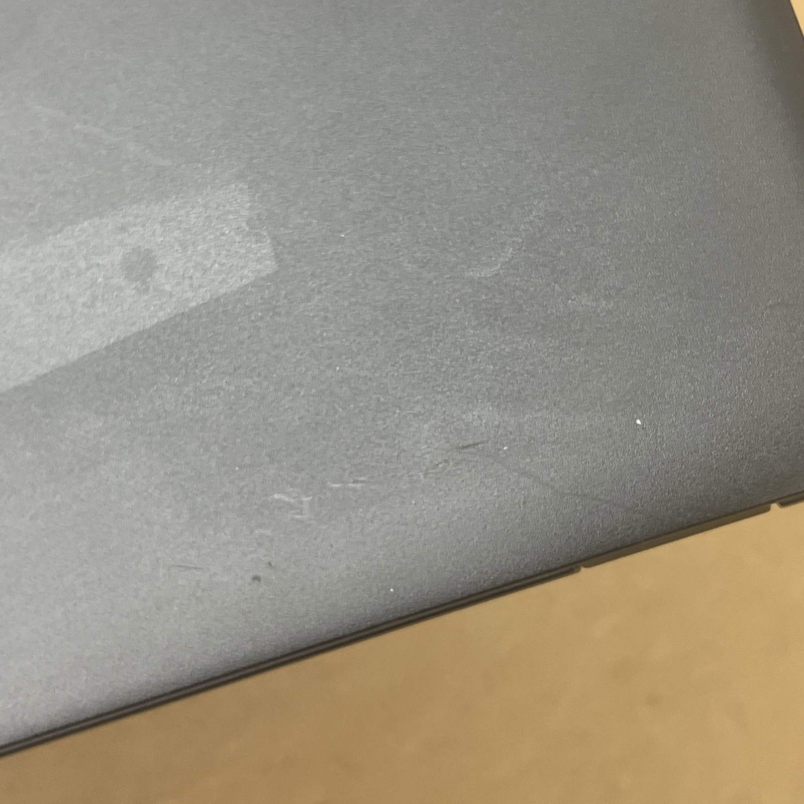Dell Latitude 3490 i5-8250U 1.6GHz 8GB Ram 256GB SSD – Good *Low Battery*