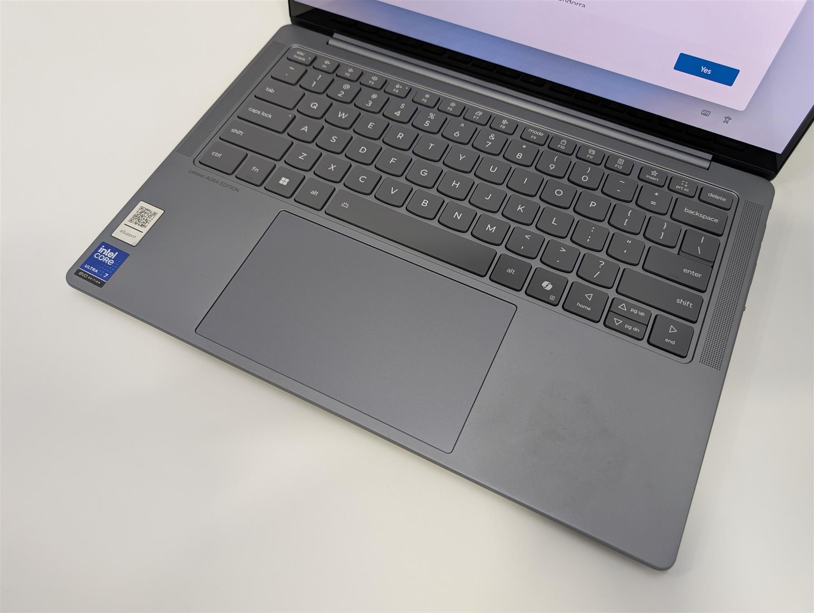 Lenovo Slim 7 14″ Core Ultra 7 258V 32GB 1TB SSD Arc Luna Grey Used-Very Good