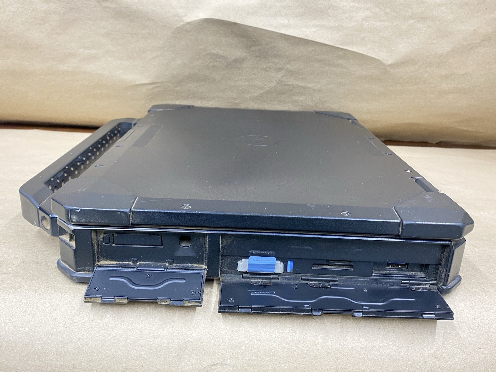 Dell Latitude 5424 Rugged – 14″ FHD – i5-8350U – 16GB – 256GB – Win 10 – READ