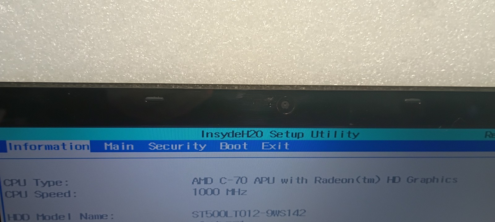 Acer Aspire V5-121- 11.6 Notebook AMD C70 @ 1.00GHz- Works bad Battery. no charg