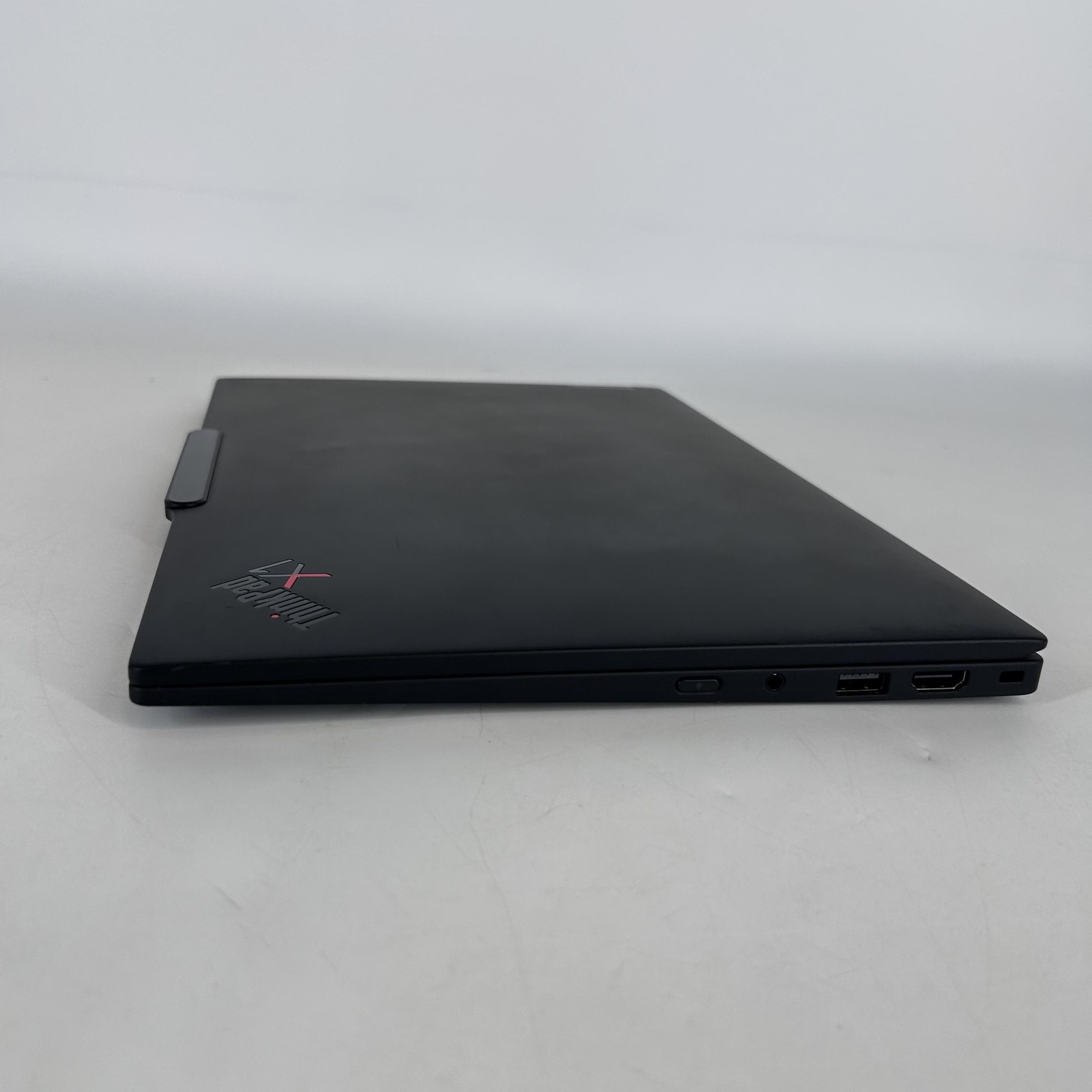 Lenovo ThinkPad X1 Carbon Gen 12 14 QHD+ TOUCH 1.7 GHz Ultra 7 165U 64GB 512GB