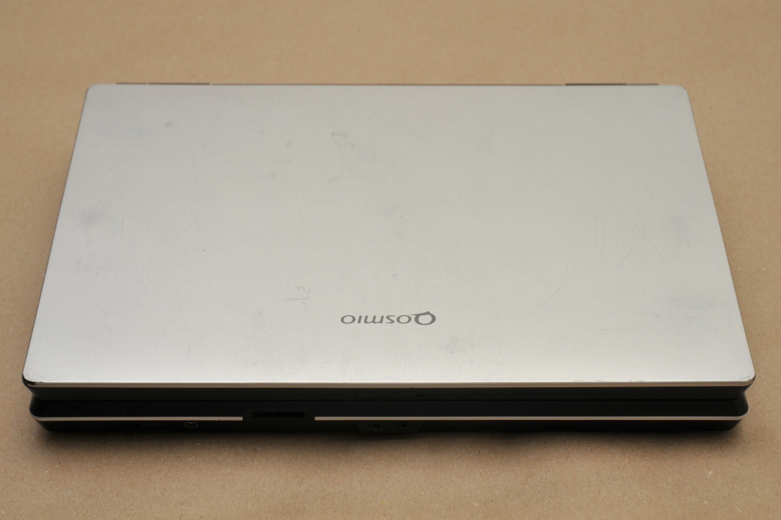Toshiba Qosmio F25-AV205 Pentium M GeForce 6600 Go 64GB SSD 1GB RAM NO OS