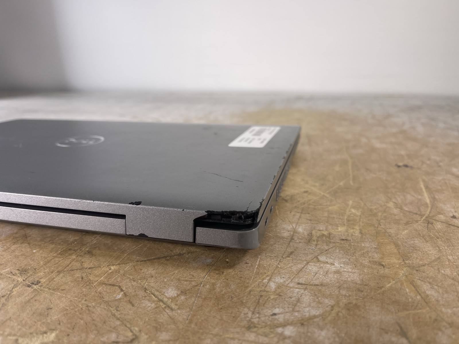 DELL LATITUDE 5520 i5-1145G7 @ 2.60GHz, 8GB RAM, NO HDD/OS – (FOR PARTS)