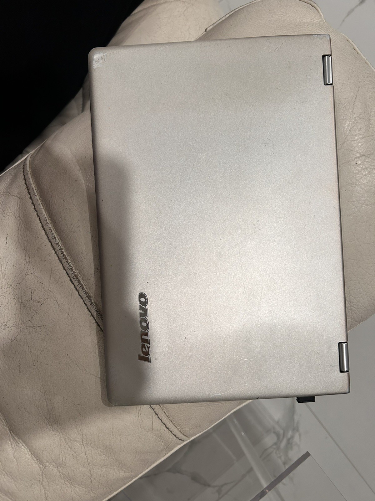 lenovo yoga 700-11isk used, silver color, 256 gb local disk