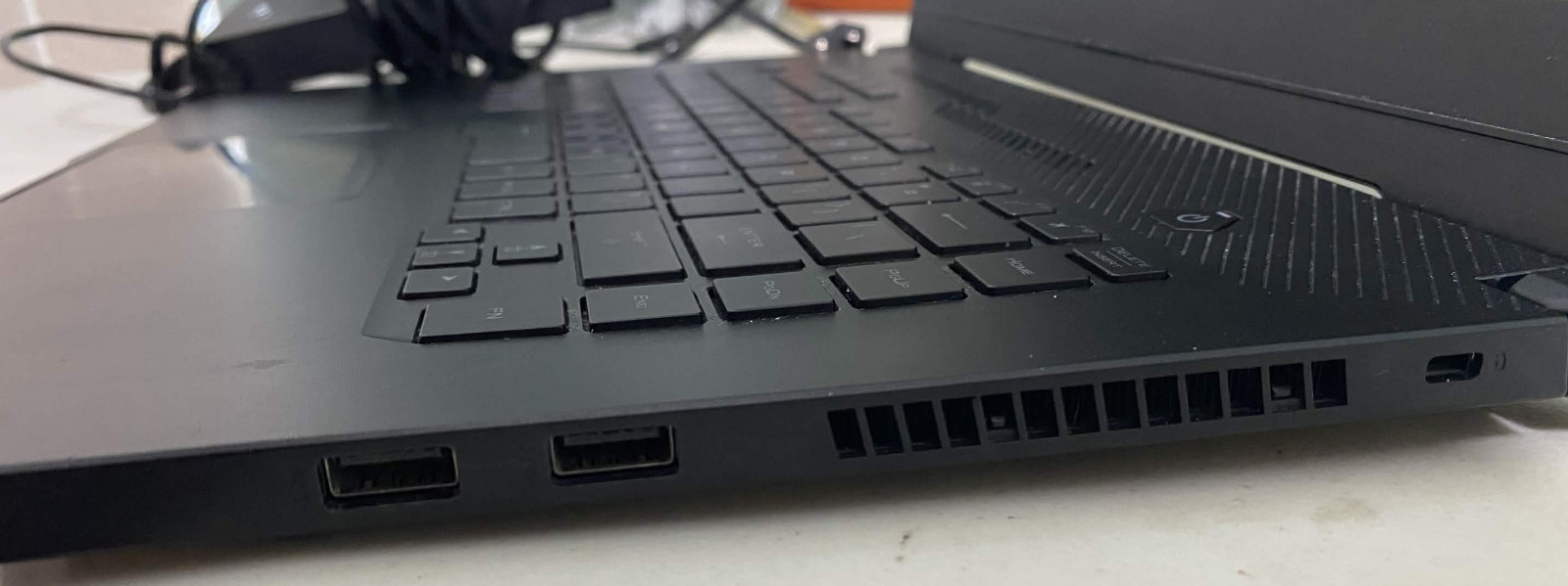 ASUS ROG Zephyrus G15 Ryzen 7 4800HS GTX 1660 Ti 16GB RAM 1TB SSD Windows 11