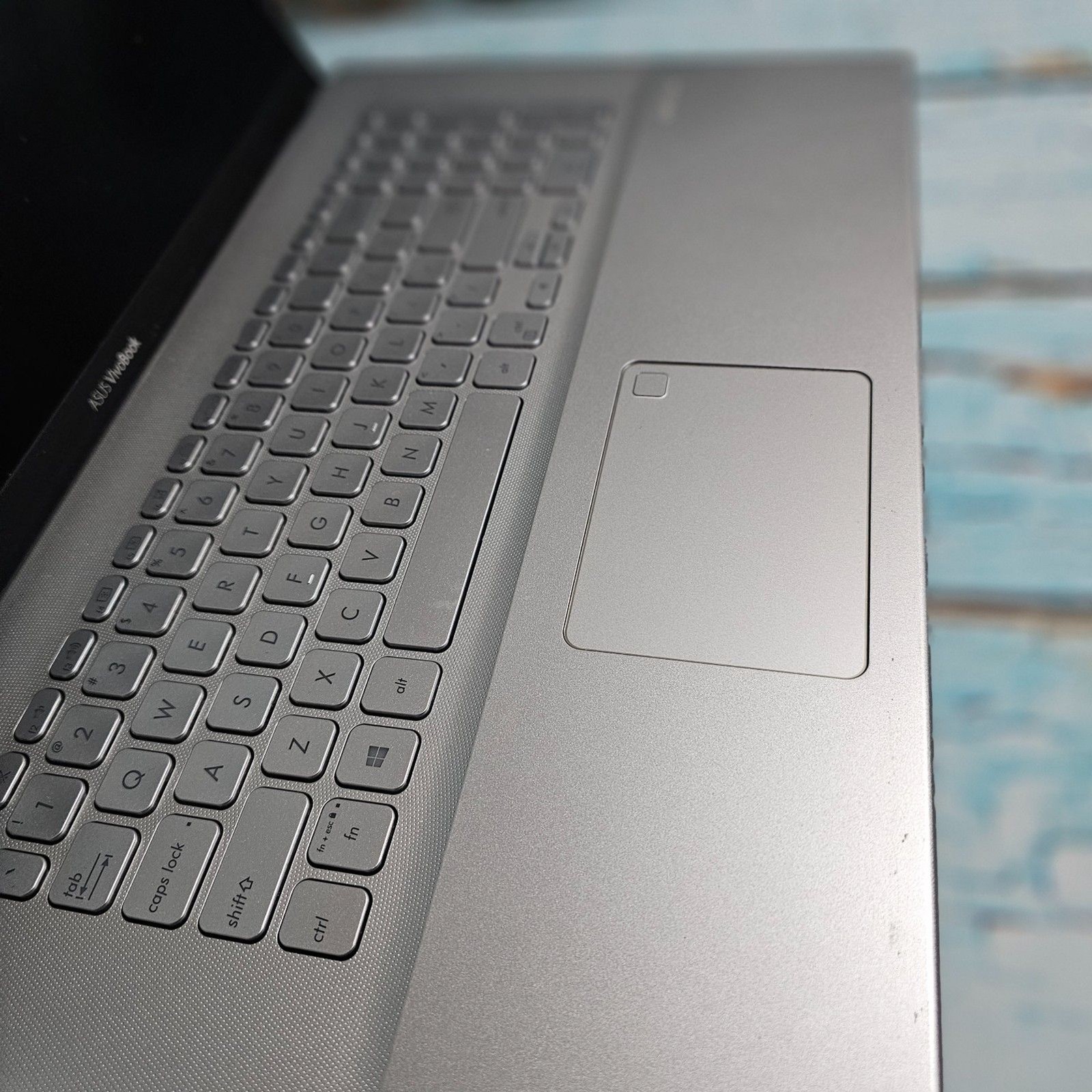 ASUS VivoBook 17 X712JA/S712J 17.3″ Laptop i5-1035G1 8GB RAM 1TB Win 11 Charger