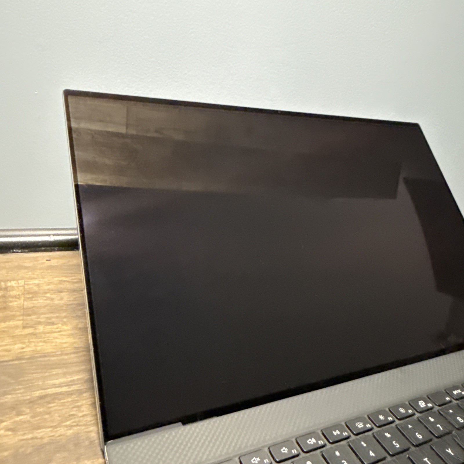 Dell XPS 17 9710 UHD+ TOUCH i9-11900H 2.50GHz 32GB 1TB SSD RTX 3060 Very Good
