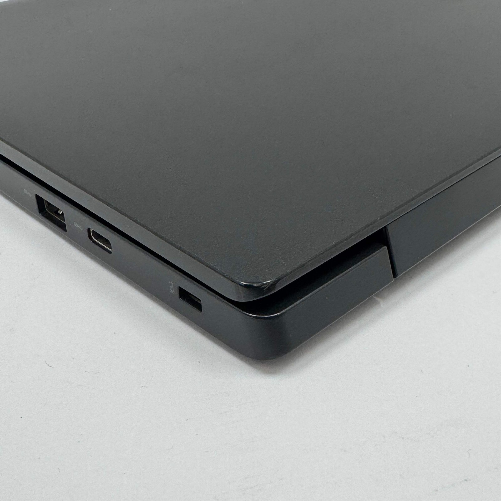 Lenovo Chromebook S340-14 Touch 81V30000US 14″ Celeron N4000 4GB RAM 32GB SSD