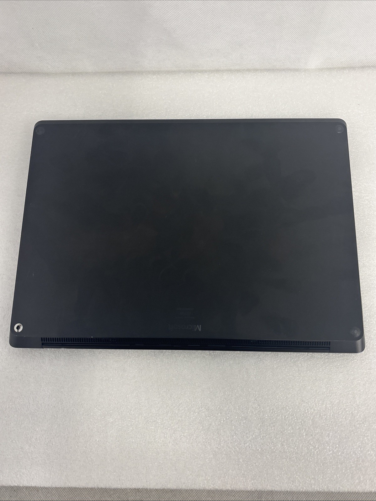 Microsoft Surface Laptop 5 13.5″ (Intel i5-12th Gen, 16GB RAM, 256GB) – Black