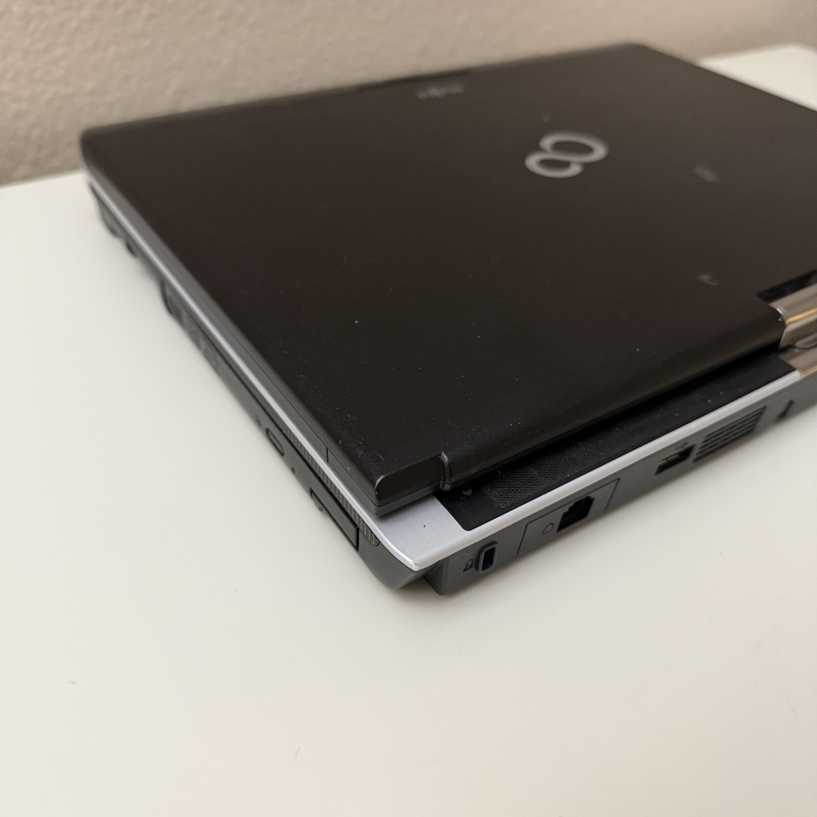 Fujitsu Lifebook T900, Intel core i5-M520 @2.40GHz, 6GB Ram Windows Vista